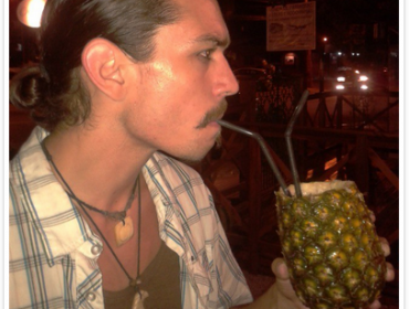 Ex chico “Pokemon” de Yingo sorprende con look estilo Johnny Depp