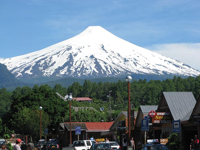 Director del Sernageomin descartó inminente erupción del volcán Villarrica