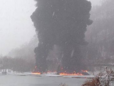 Cientos de evacuados en EEUU por descarrilamiento de tren cargado de petróleo