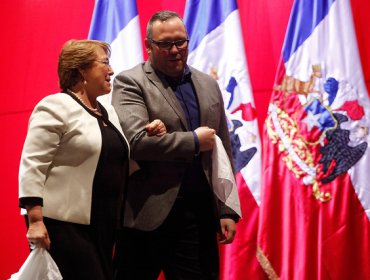 Hasbún a Bachelet por caso Caval: “En vez de asumir el rol de madre, que asuma el rol de presidenta y dé la cara”