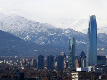 Estudio señala que en las regiones Metropolitana, de Antogafasta y de Atacama se paga los mayores sueldos