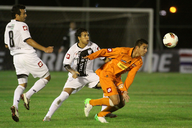 Volante separado del plantel de Cobreloa: "Los hinchas nos están matando"