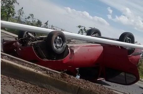 Volcamiento de vehículo en la 5 Sur, a la altura de San Javier, dejó cuatro lesionados