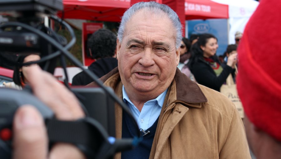 Alcalde de Pucón reafirma que actividad del volcán Villarrica está dentro de la normalidad