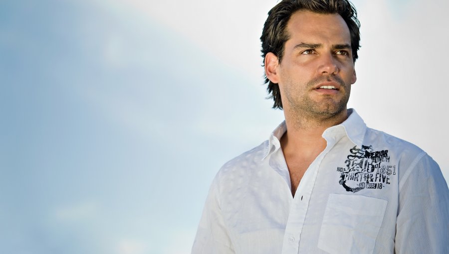 Cristian de la Fuente se une a popular serie norteamericana junto a estrella de Glee
