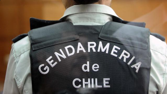 Tribunal de Valdivia declara culpables a tres gendarmes acusados de apremios ilegítimos a recluso