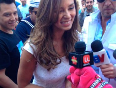 Sin pintura ni tela: Jhendelyn Núñez prometió el piscinazo más sensual de la historia