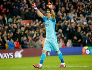 Claudio Bravo: "El portero de Barcelona no puede relajarse nunca"