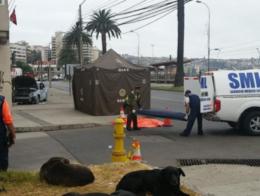 Accidente de tránsito deja 2 personas muertas y 5 lesionados en avenida Errázuriz en Valparaíso