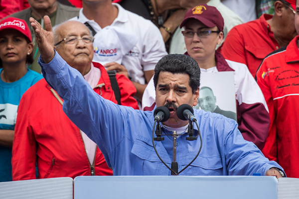 Maduro dice que no aceptará "ni una ofensa más" por parte de Estados Unidos