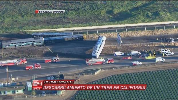 Tren descarrila en California al chocar con camión de remolque