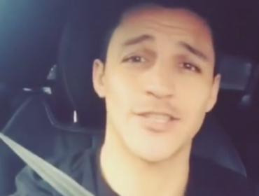 Video: Alexis Sánchez sorprende a sus fans al más puro estilo de Romeo Santos