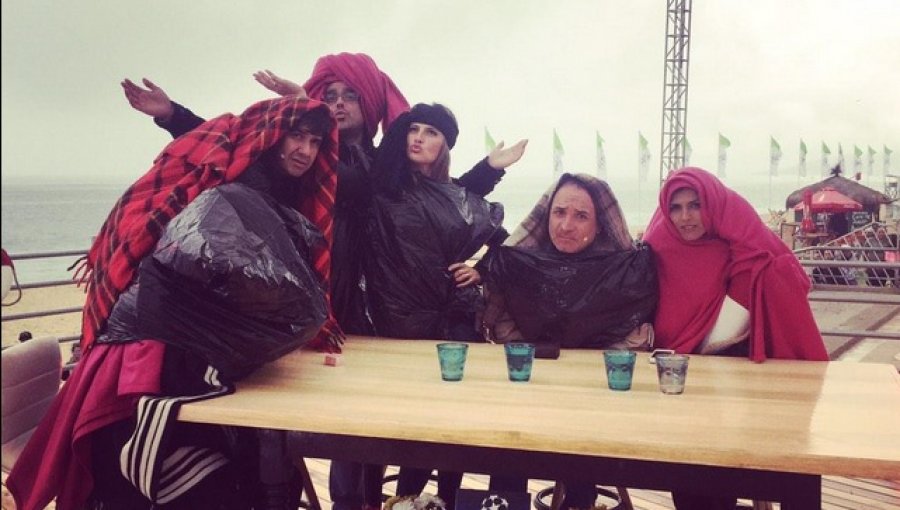 Lluvia sorprendió a integrantes de "Mucho Gusto" en vivo