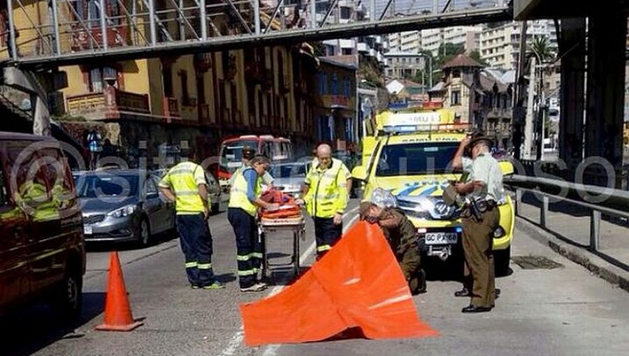 Una persona murió atropellada en Avenida España en Valparaíso