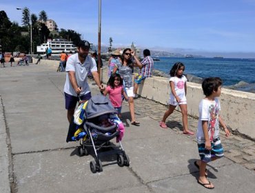 Importante aumento de turistas extranjeros se registró este verano en Chile