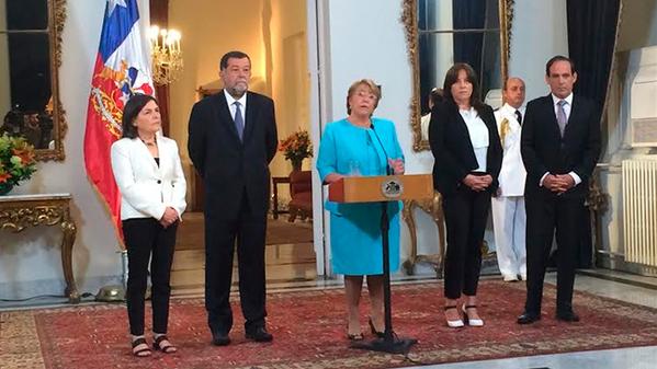 Bachelet fija diciembre de 2016 plazo para terminar reconstrucción a 5 años del terremoto del 27 de febrero