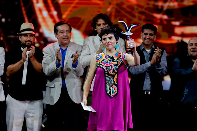 Chile gana la competencia folclórica del Festival de Viña del Mar