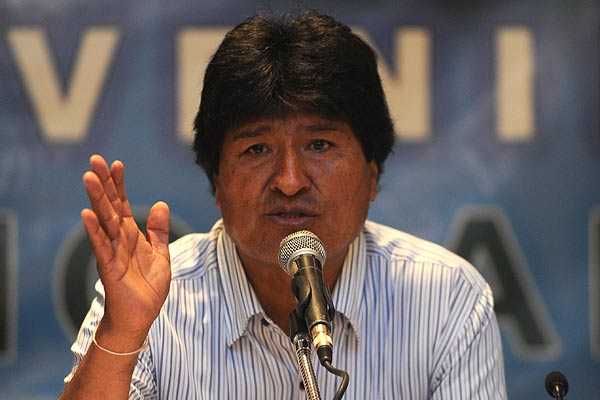 Bolivia respalda a Maduro y repudia "planes conspirativos" contra su gobierno