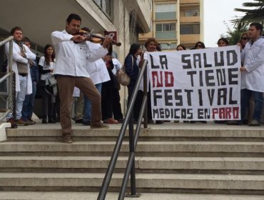 Colegio Médico de Valparaíso denuncia amenazas del municipio de Viña del Mar por no deponer el paro