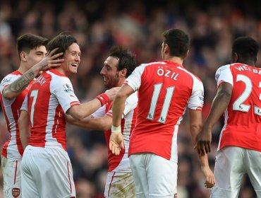 Arsenal olvida el “papelón” de Champions y vence a Everton por Premier League