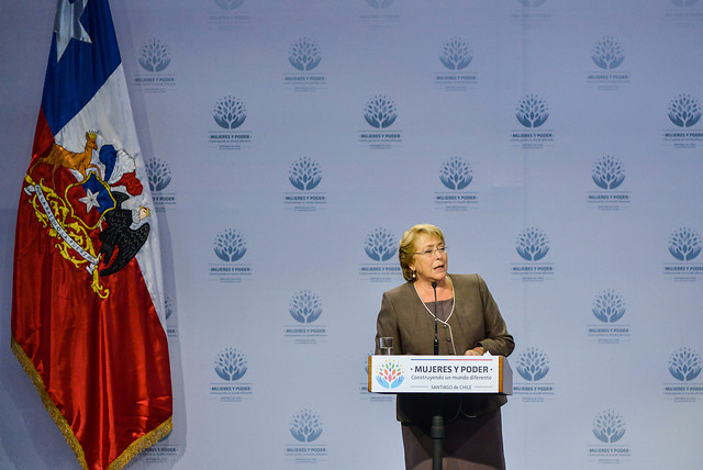 Bachelet crea consejo asesor para abordar nueva institucionalidad sobre financiamiento de la política