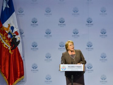 Bachelet crea consejo asesor para abordar nueva institucionalidad sobre financiamiento de la política