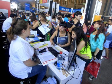 Este lunes el Mineduc inició el segundo proceso de postulación a becas de arancel y Crédito del Fondo Solidario 2015