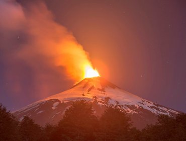 Mantienen alerta roja en un radio de 10 kilómetros en torno al volcán Villarrica, por las próximas 24 horas