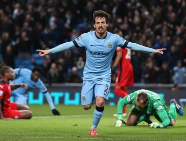 Manchester City de Pellegrini venció a Leicester y sigue a la caza de Chelsea