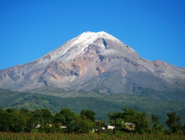 Hallan cuerpo momificado cerca de cima de volcán en México