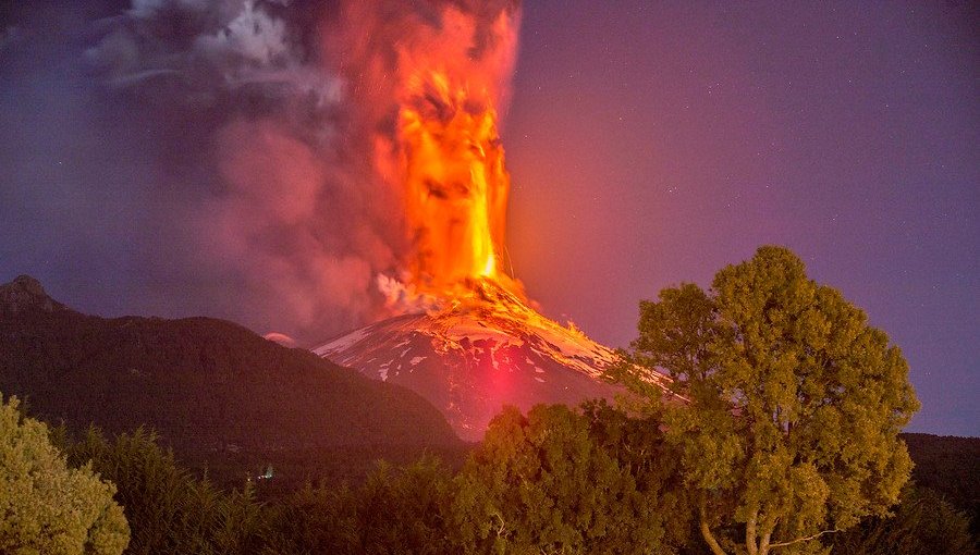 Tribunales de Pucón y Villarrica coordinan plan de contingencia mientras dure la alerta roja por volcán