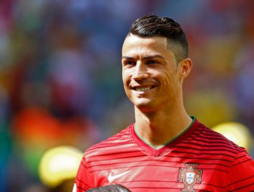 Video: Cristiano Ronaldo promociona su nueva línea de zapatos con baile a lo Michael Jackson