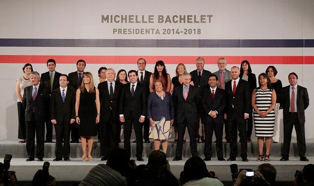 Estas son las renuncias más polémicas y criticadas del primer año de mandato de Bachelet en su segundo gobierno