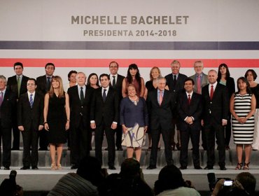 Estas son las renuncias más polémicas y criticadas del primer año de mandato de Bachelet en su segundo gobierno