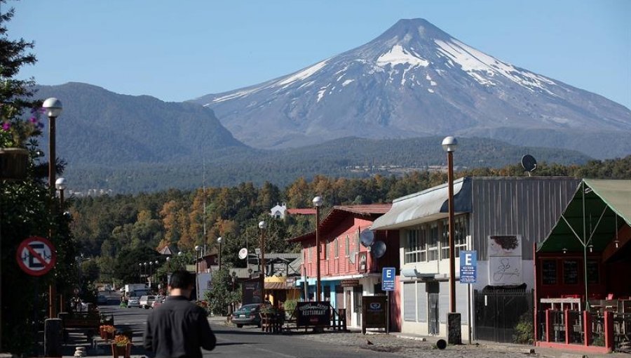 Sernageomin baja Alerta Técnica en Volcán Villarrica a Naranja y reducen zona de exclusión a 5 Km