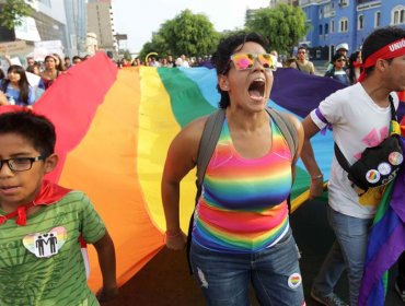 Marchan en Lima para pedir que se apruebe la unión civil entre homosexuales