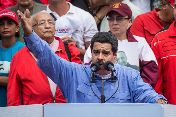 Maduro agradece apoyo de Unasur y dice que oposición reaccionó como "vampiro"