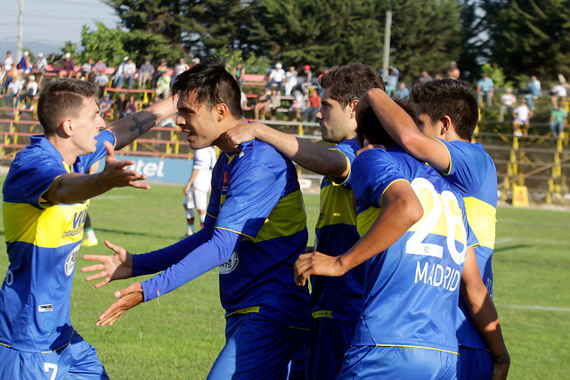 Primera B: Everton se consolida tercero y hunde a Lota en Coronel