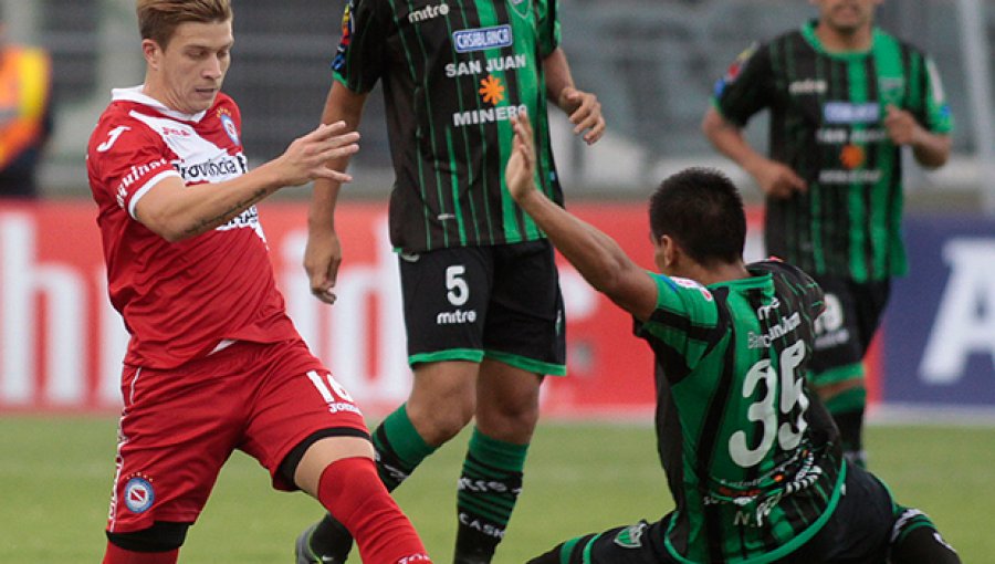 Argentinos Juniors con Cabral igualó ante San Martín de San Juan