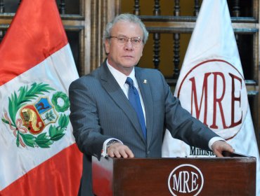 Canciller de Perú pide compromiso de que espionaje no se repetirá