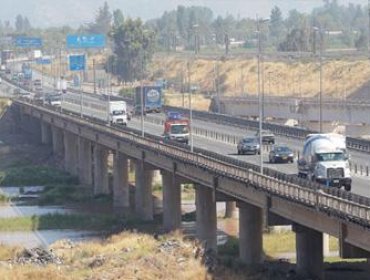 Trabajos en el puente Maipo producen gran atochamiento vehicular rumbo a Santiago