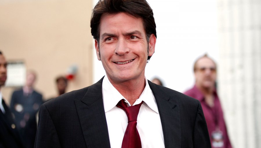 Charlie Sheen amenaza al creador de la serie 'Two and a Half Men'
