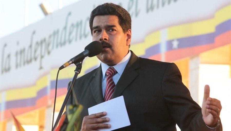Maduro ordena "ejercicio militar defensivo" para que nadie toque a Venezuela