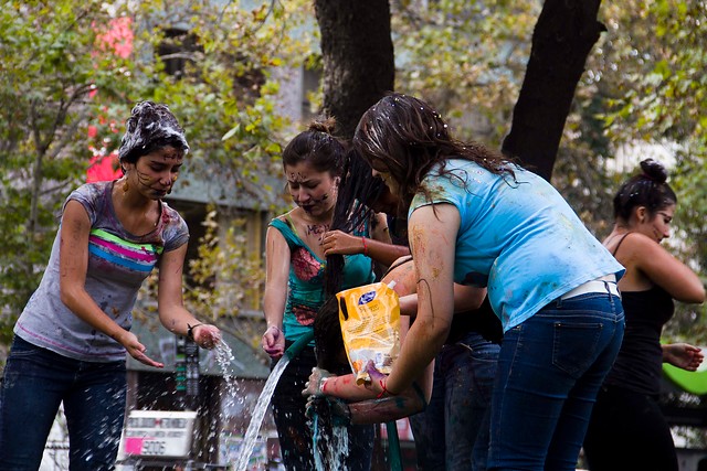 Universidad de Concepción es blanco de críticas por “mechoneo” a estudiantes de Enfermería