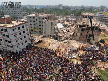 Al menos cuatro muertos y 30 heridos en derrumbe de un edificio en Bangladesh