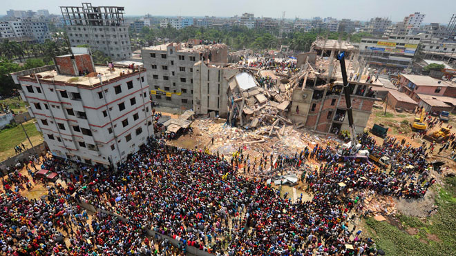 Al menos cuatro muertos y 30 heridos en derrumbe de un edificio en Bangladesh