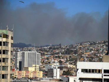 Nuevo balance Onemi: 15 bomberos lesionados y sólo 30 damnificados en albergues.