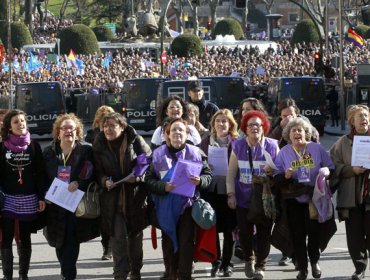 Miles de personas se manifiestan en Madrid contra el aborto