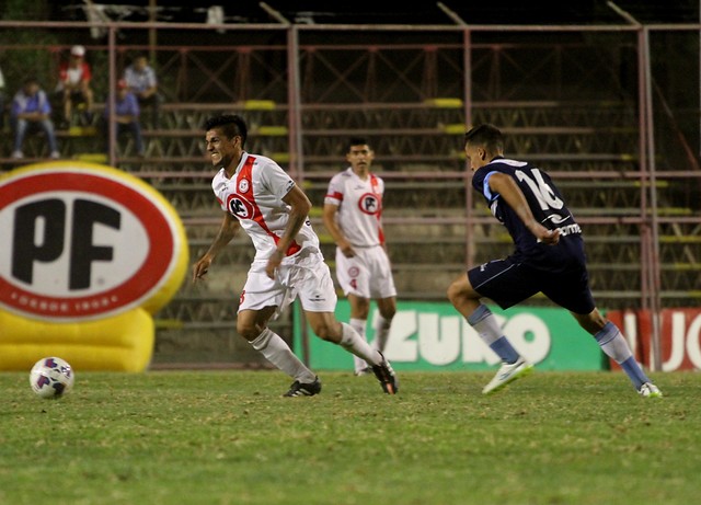 San Felipe no pudo con Magallanes y cede terreno por el ascenso