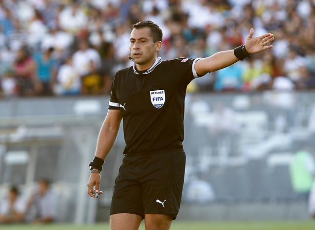 Libertadores: Corinthians venció a Danubio con regular arbitraje de Bascuñán